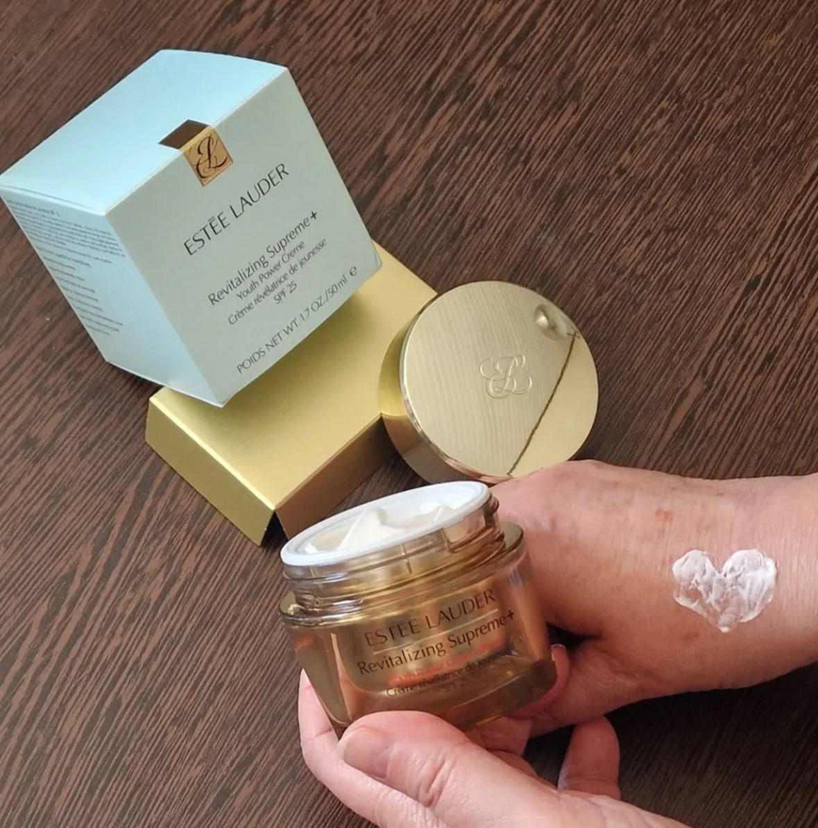 Revitalizing Supreme+ Youth Power Creme Crema humectante multi-acción 50 ml 🇨🇱